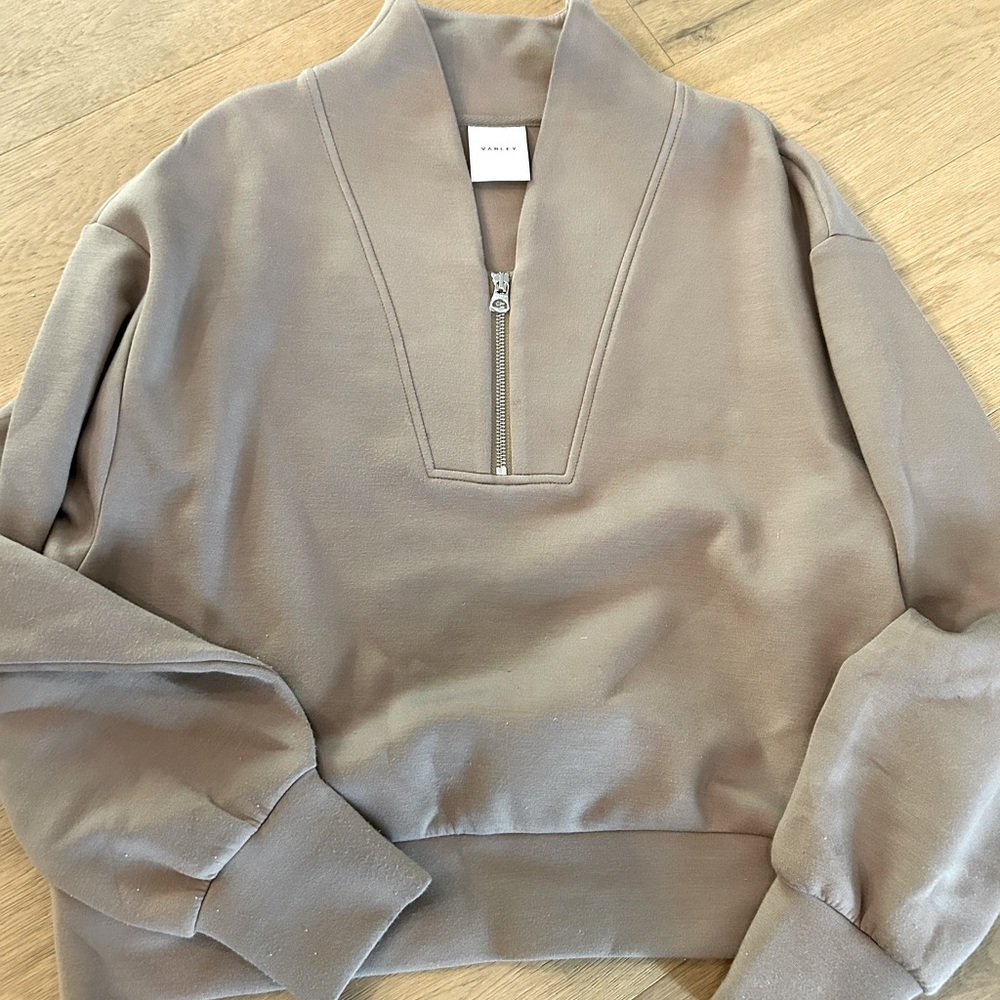 Varley pullover